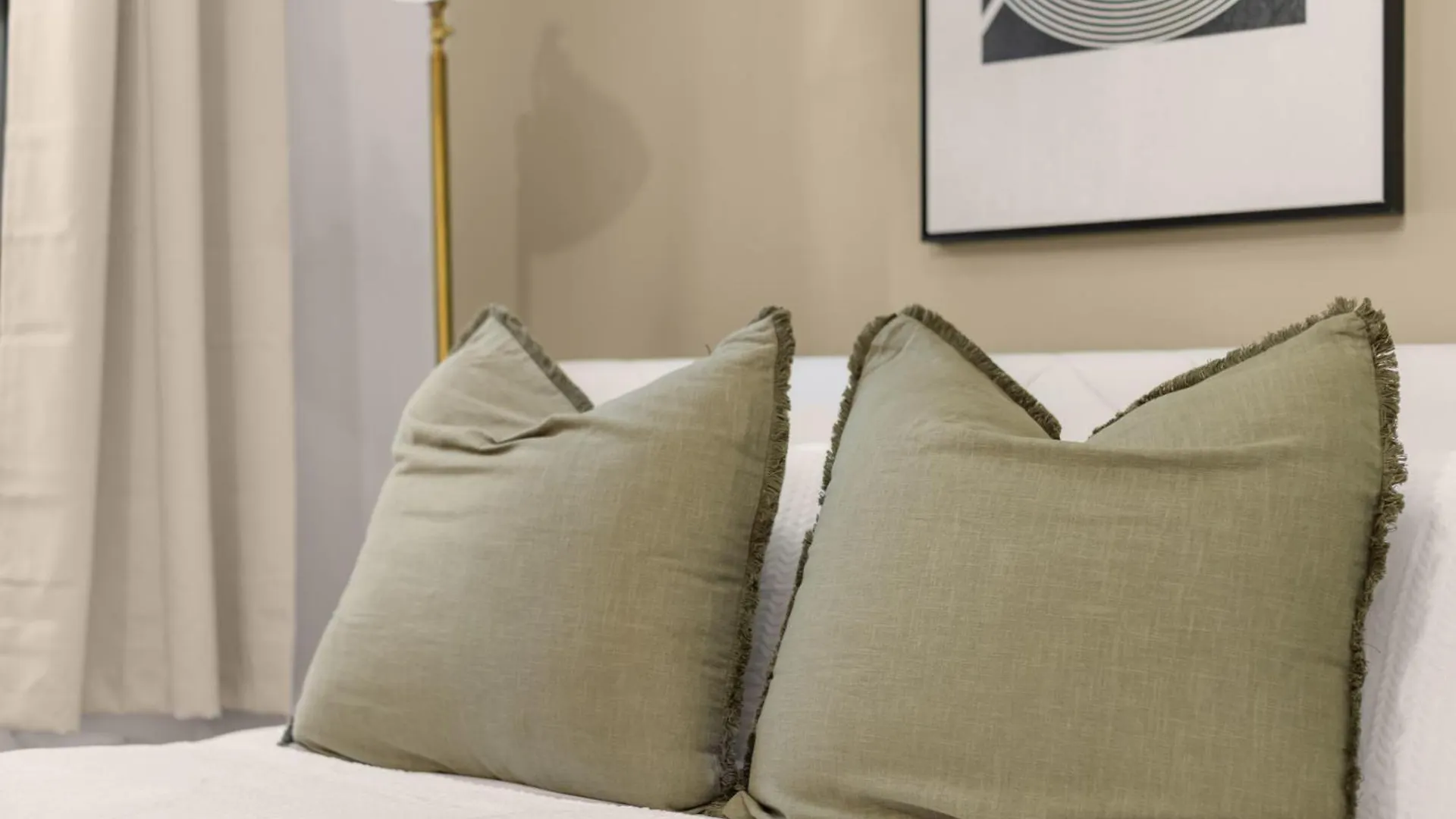 아파트 Manhattan Loft Bliss, Bright & Rustic Charm 뉴욕