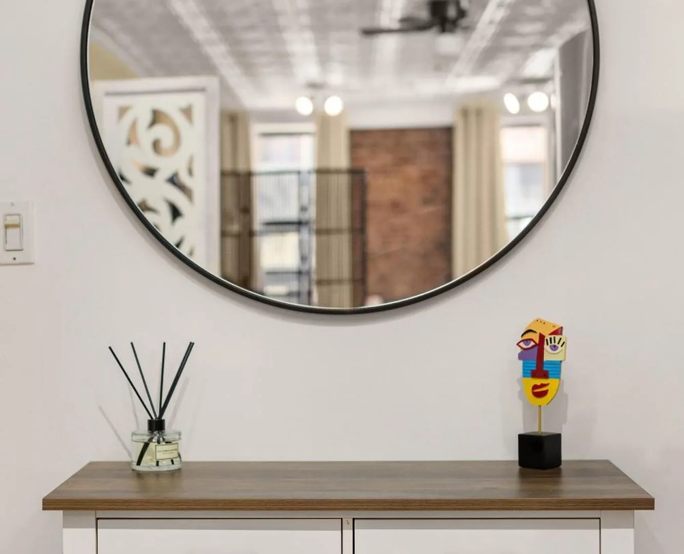 Manhattan Loft Bliss, Bright & Rustic Charm 뉴욕 아파트